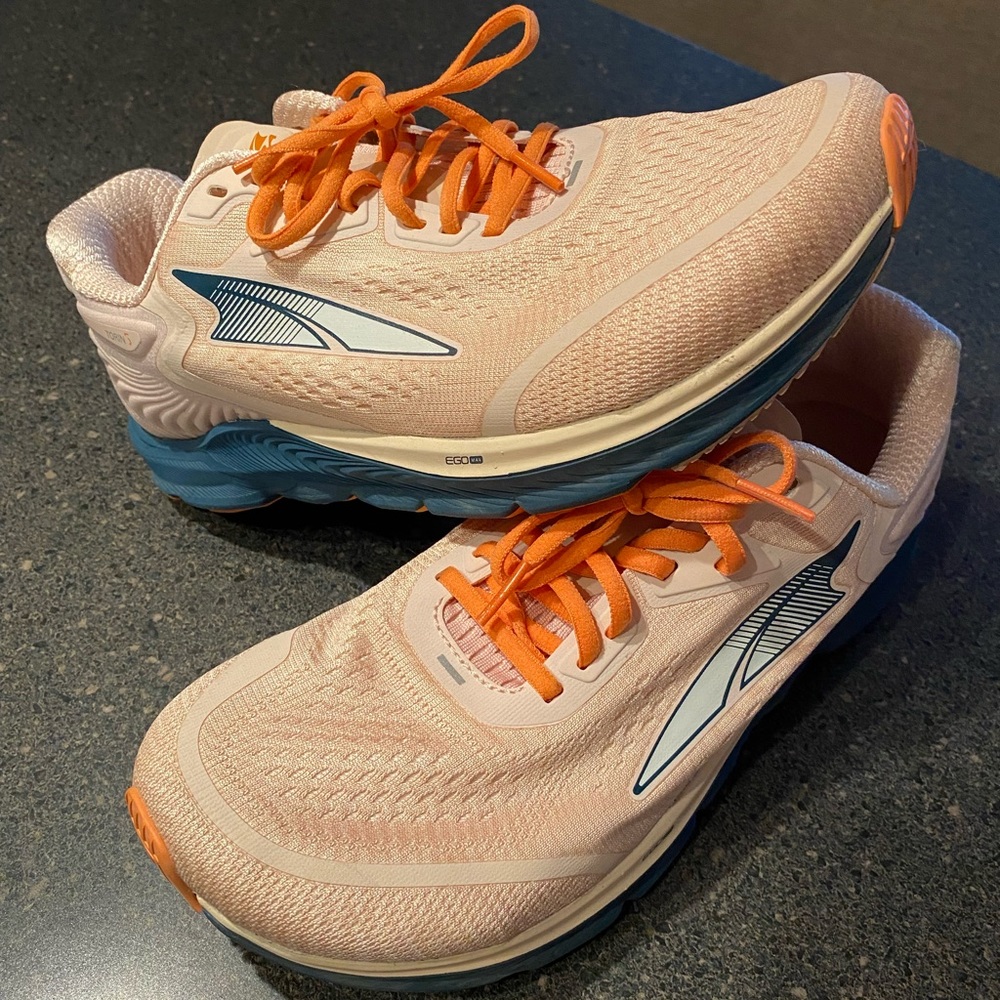 🏃🏼‍♀️💙Altra Women's Torin 5